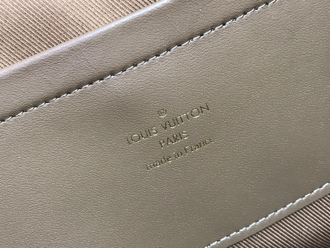 Bag Louis vuitton UTILITY