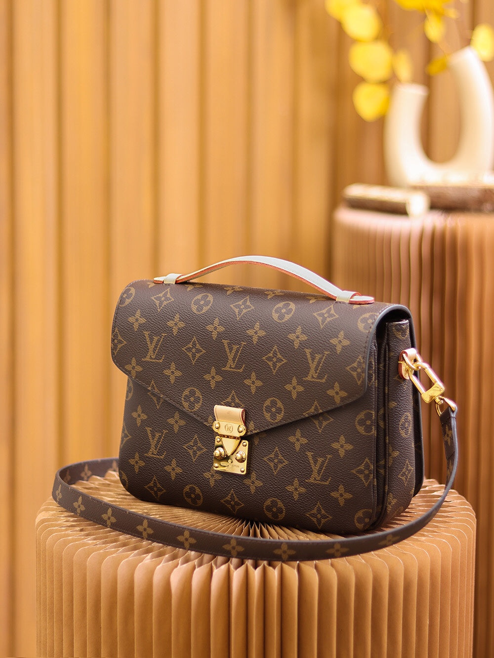 Bag Louis vuitton Metis