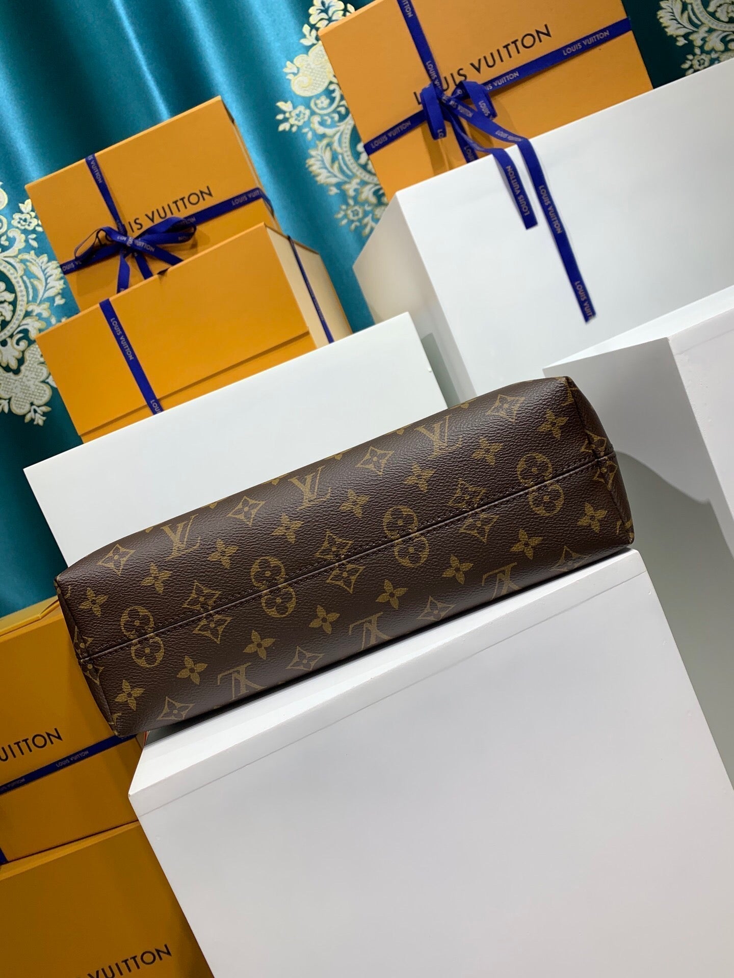 Graceful Vuitton