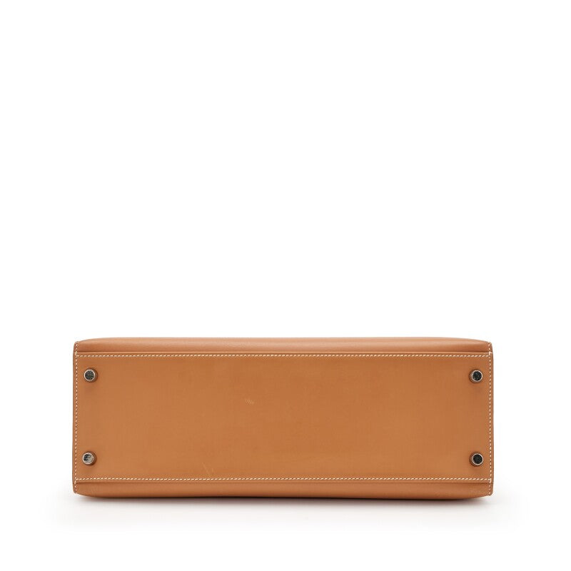 Hermès
Naturelle Vache Kelly Sellier 32 Palladium Hardware, 2001