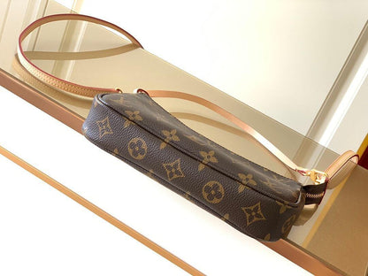 LOUIS VUITTON POCHETTE ACCESSOIRES NM