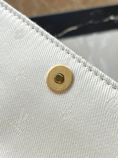 Vuitton Bag