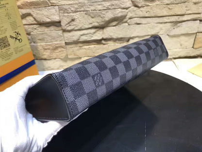 Louis vuitton POCHETTE VOJAGE