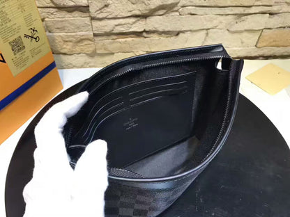 Louis vuitton POCHETTE VOJAGE