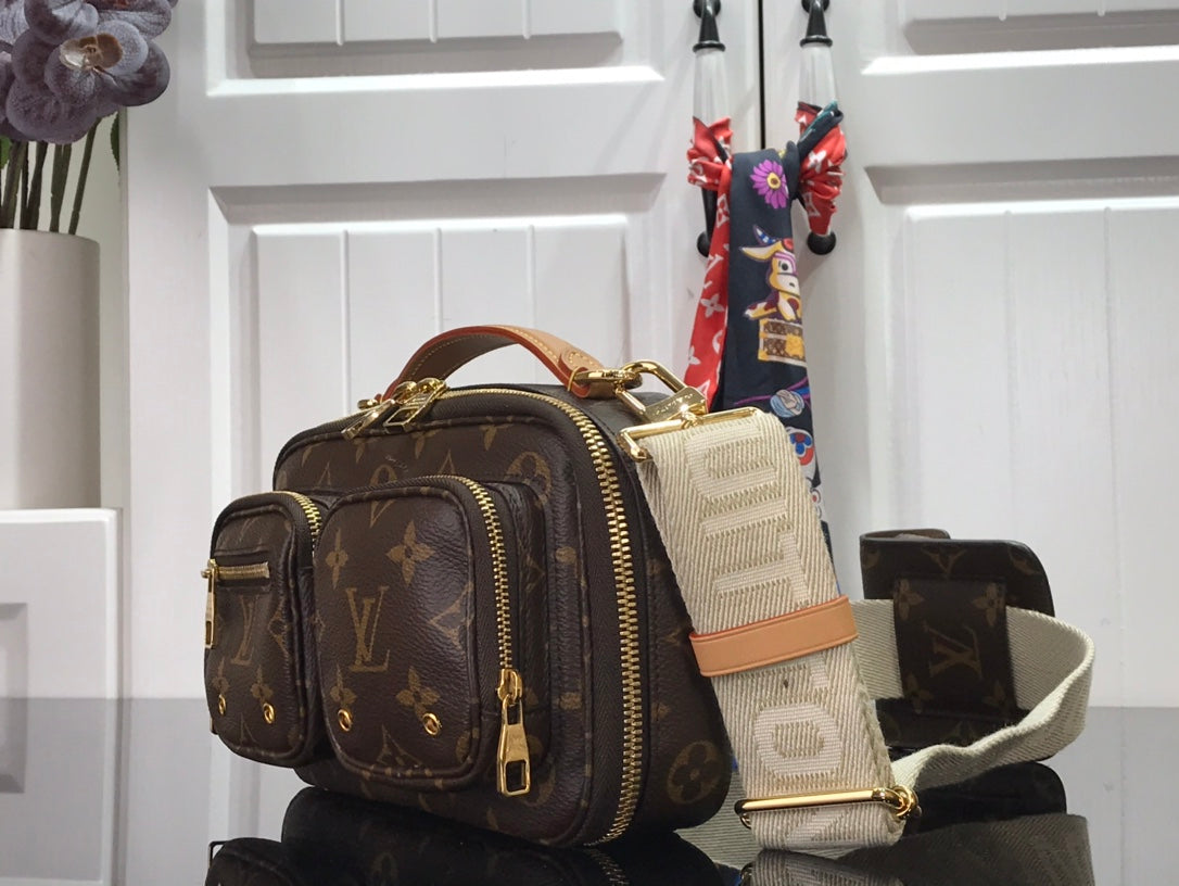 Bag Louis vuitton UTILITY