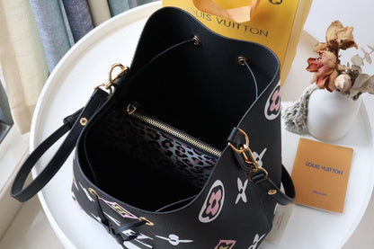 Bag Louis vuitton  NÉONOÉ