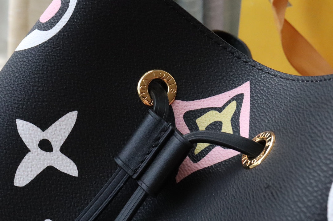 Bag Louis vuitton  NÉONOÉ